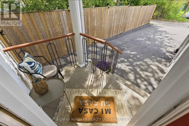Property Photo:  25 Beverly Street  ON L2P 2J9 