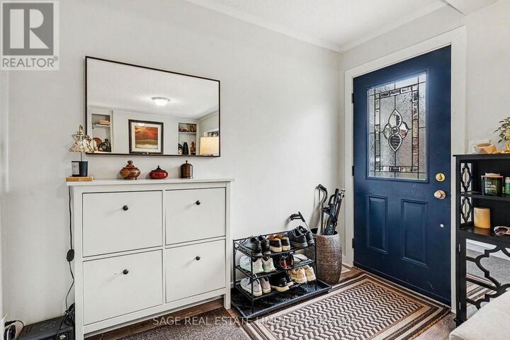 Property Photo:  154 Warden Avenue  ON M1N 2Z4 