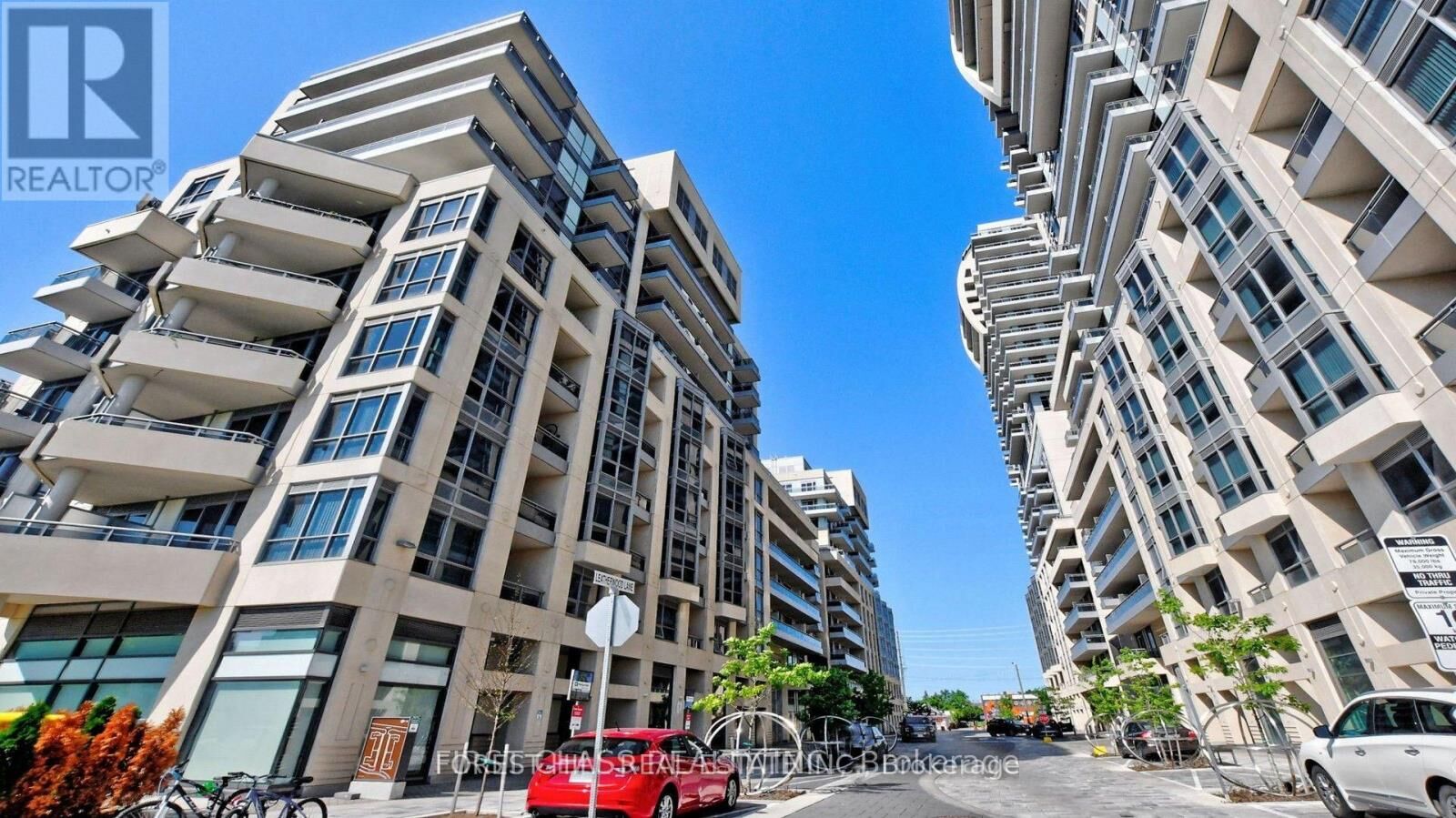 Property Photo:  9201 Yonge Street 911  ON L4C 6Z2 