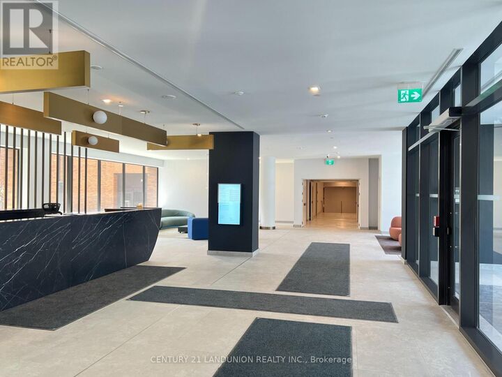 Property Photo:  1 Quarrington Lane 2511  ON M3C 0S4 