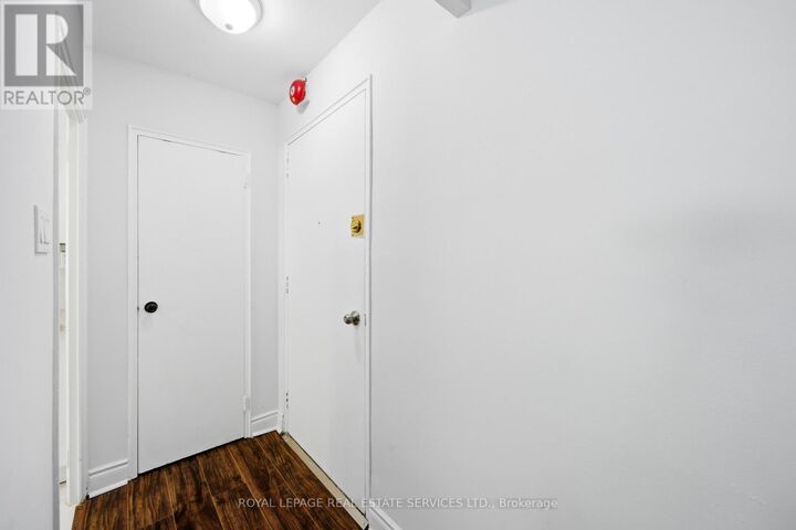 Property Photo:  177 Stephen Drive 107  ON M8Y 4E3 