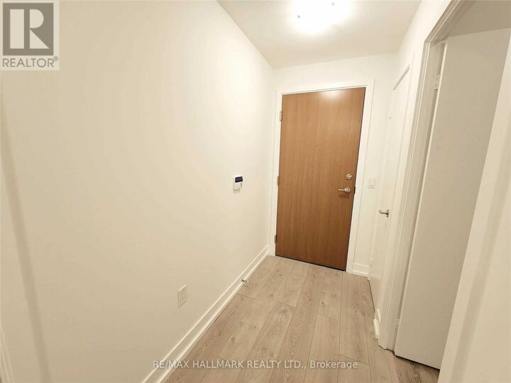 Property Photo:  30 Shore Breeze Drive 922  ON M8V 0J1 