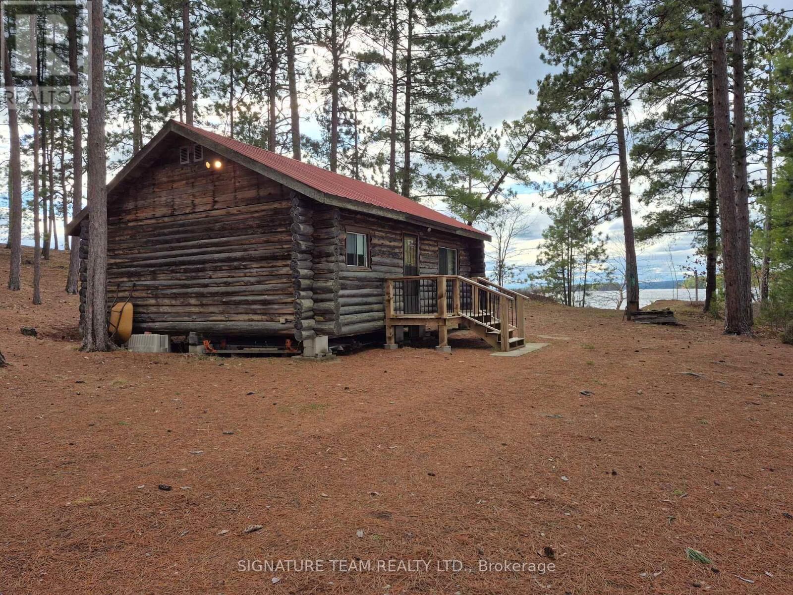 Property Photo:  1976B Round Lake Road  ON K0J 2A0 