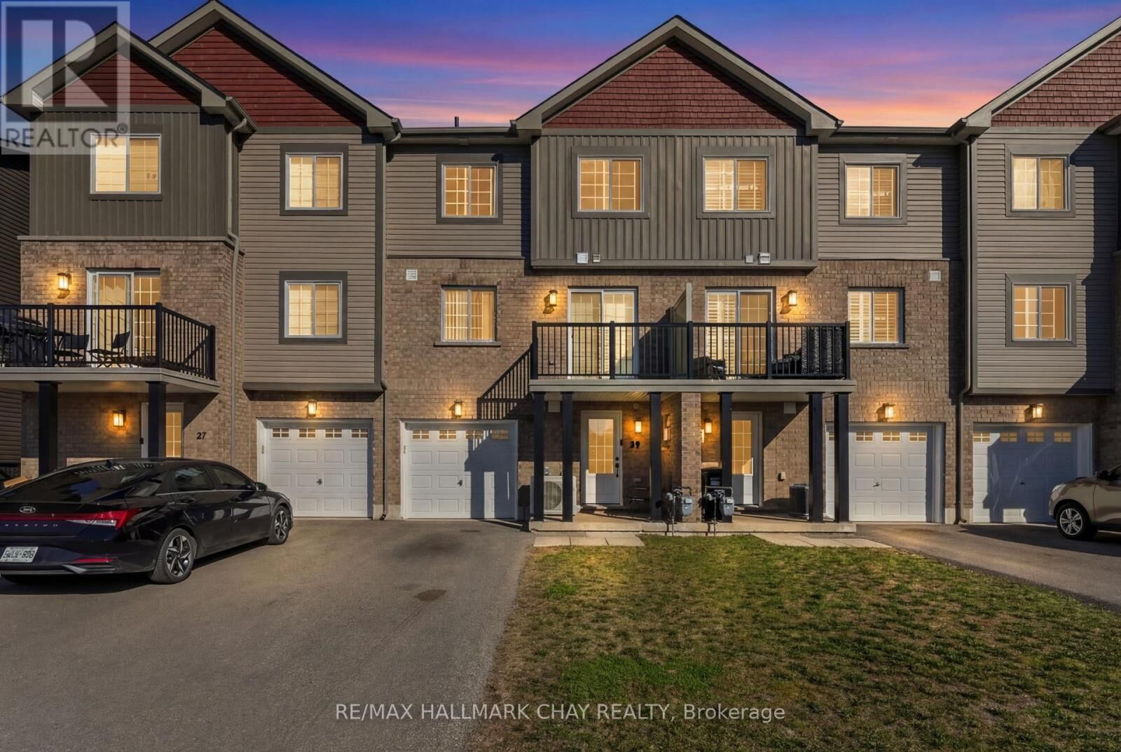 Property Photo:  39 Kodiak Terrace  ON L9J 0J4 