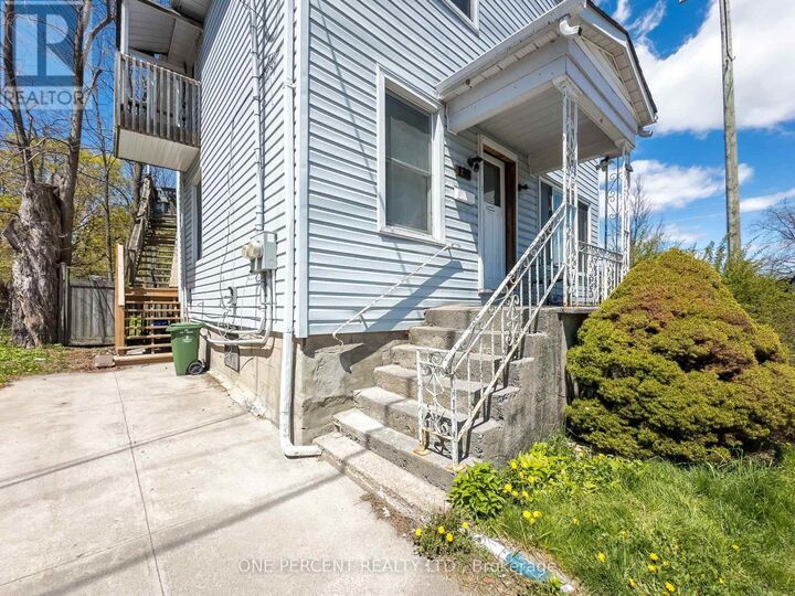 Property Photo:  138 Chatham Street  ON K7K 4H4 