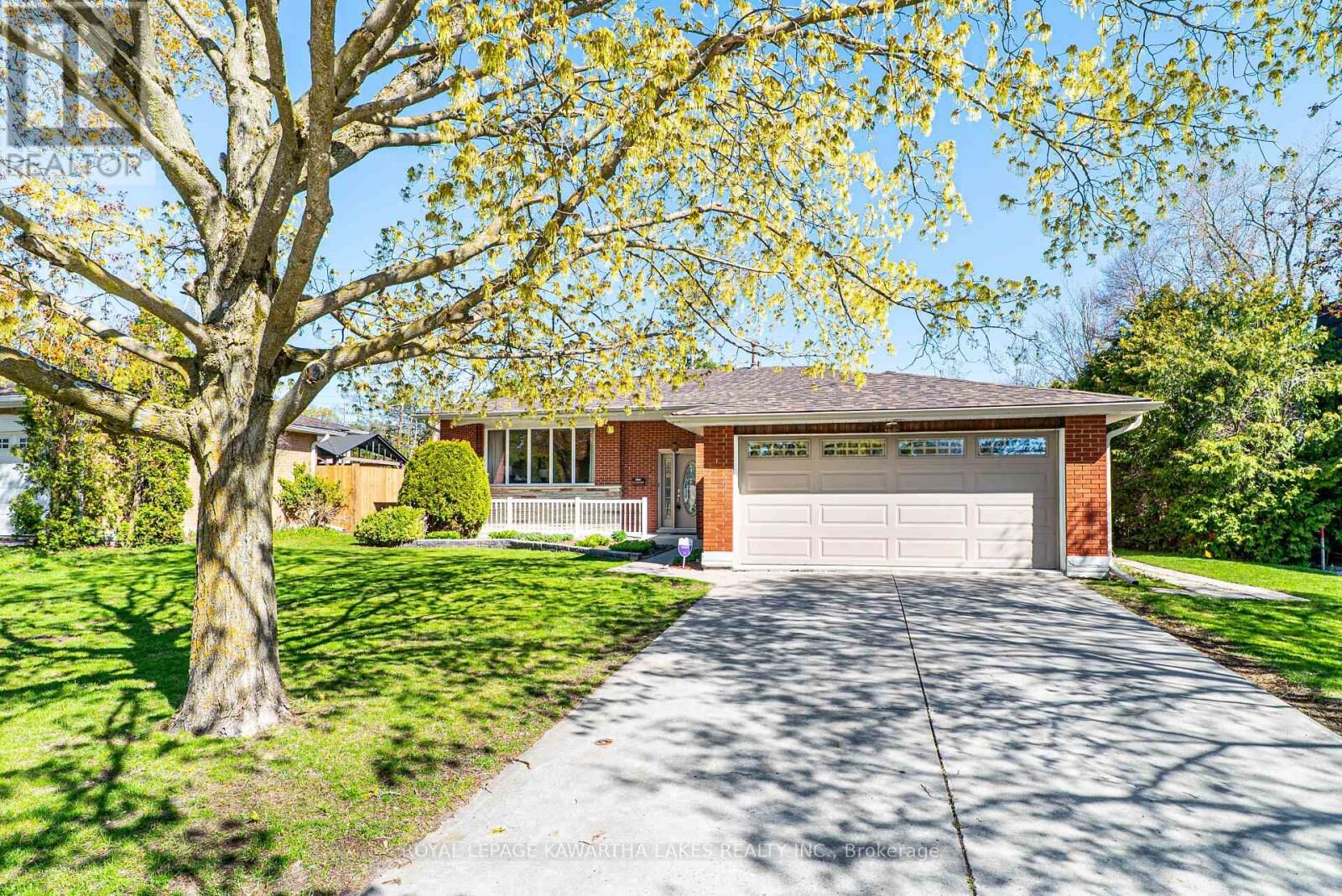 Property Photo:  52 Sanderling Crescent  ON K9V 4N2 