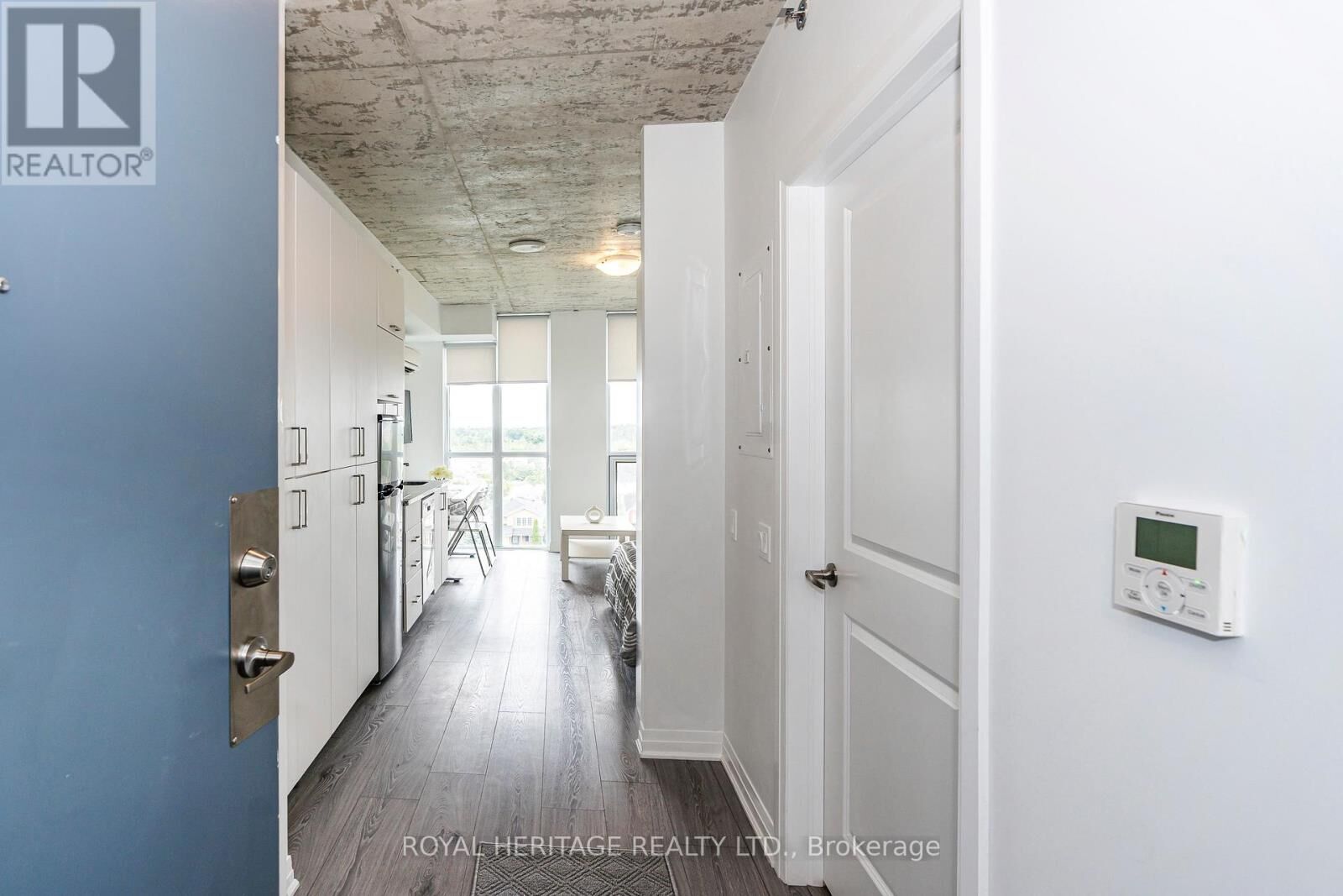Property Photo:  1900 Simcoe Street North 614  ON L1G 4Y3 