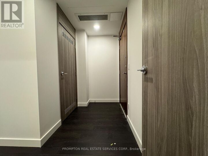 Property Photo:  18 Esther Shiner Boulevard 1005  ON M2K 0J7 