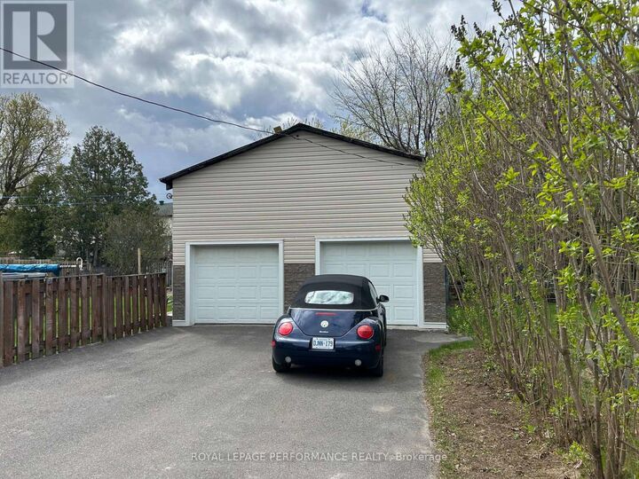 Property Photo:  1245 South Alma Street South  ON K4K 1C5 