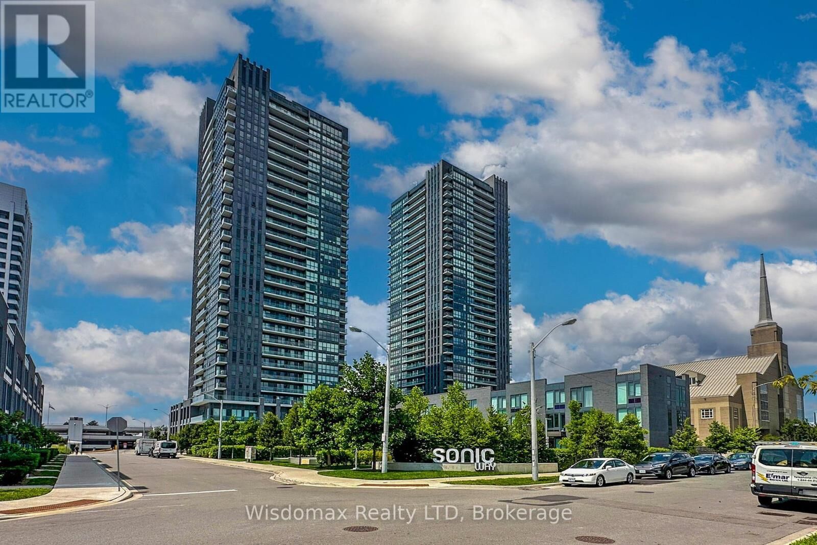 Property Photo:  2 Sonic Way 2006  ON M3C 0P2 