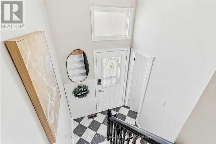 Property Photo:  72 Broadlands Crescent  ON L1E 1R1 