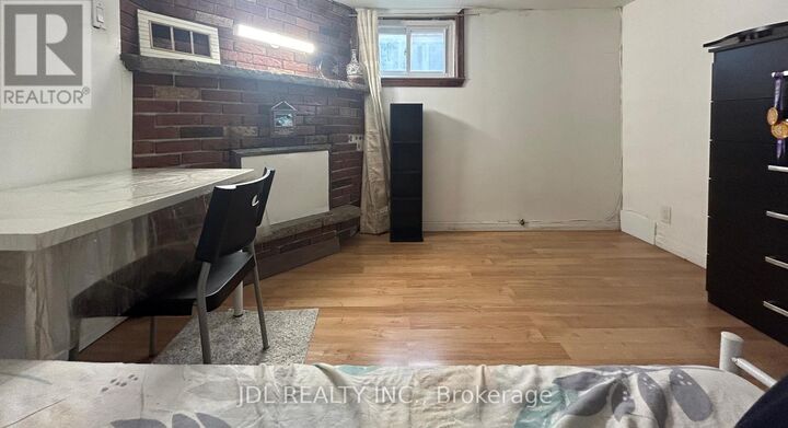 Property Photo:  19 Maywood Park  ON M1K 2G9 