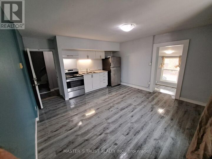 Property Photo:  27 Front Street North 201  ON L3V 4R6 