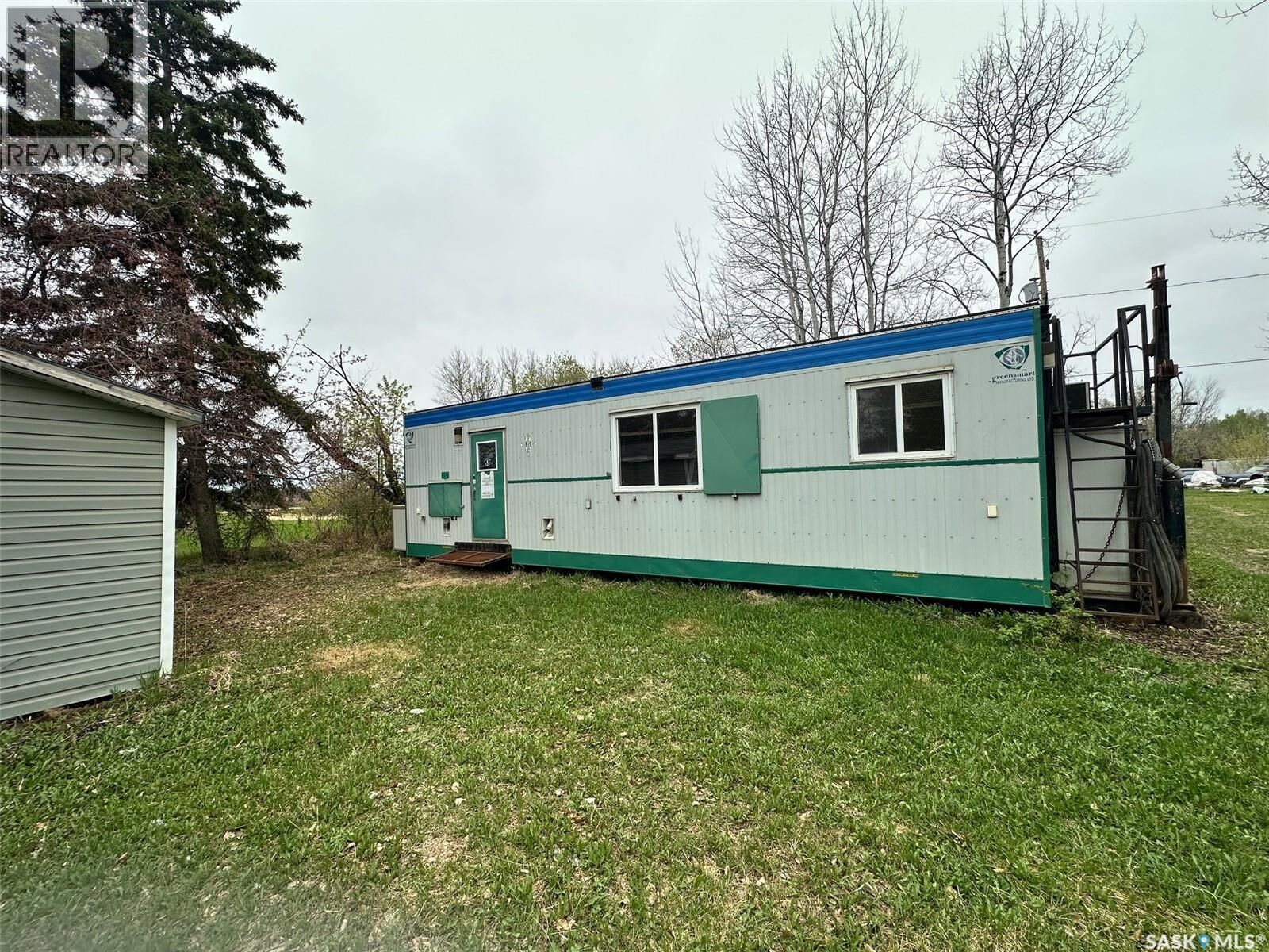 Property Photo:  551 Willow Avenue  SK S0E 0K0 