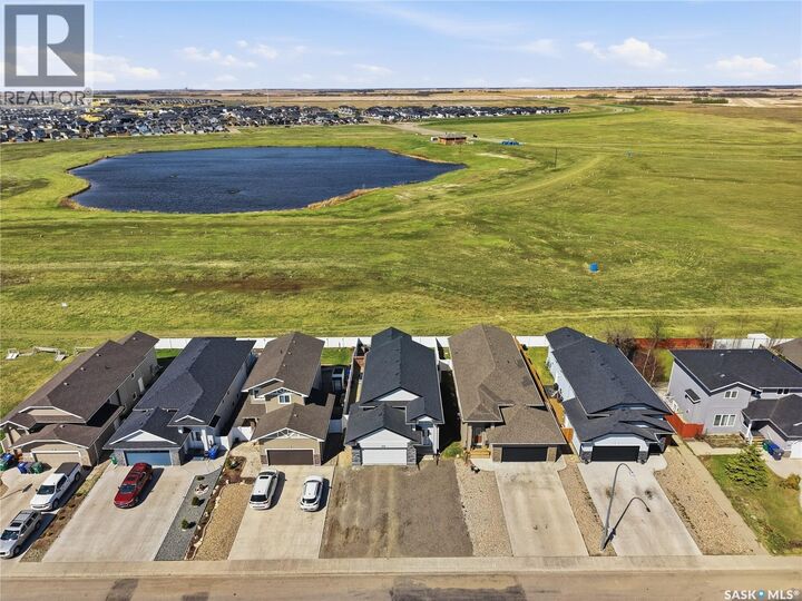 Photo de la propriété:  1407 Hughes Drive  SK S7L 7N2 