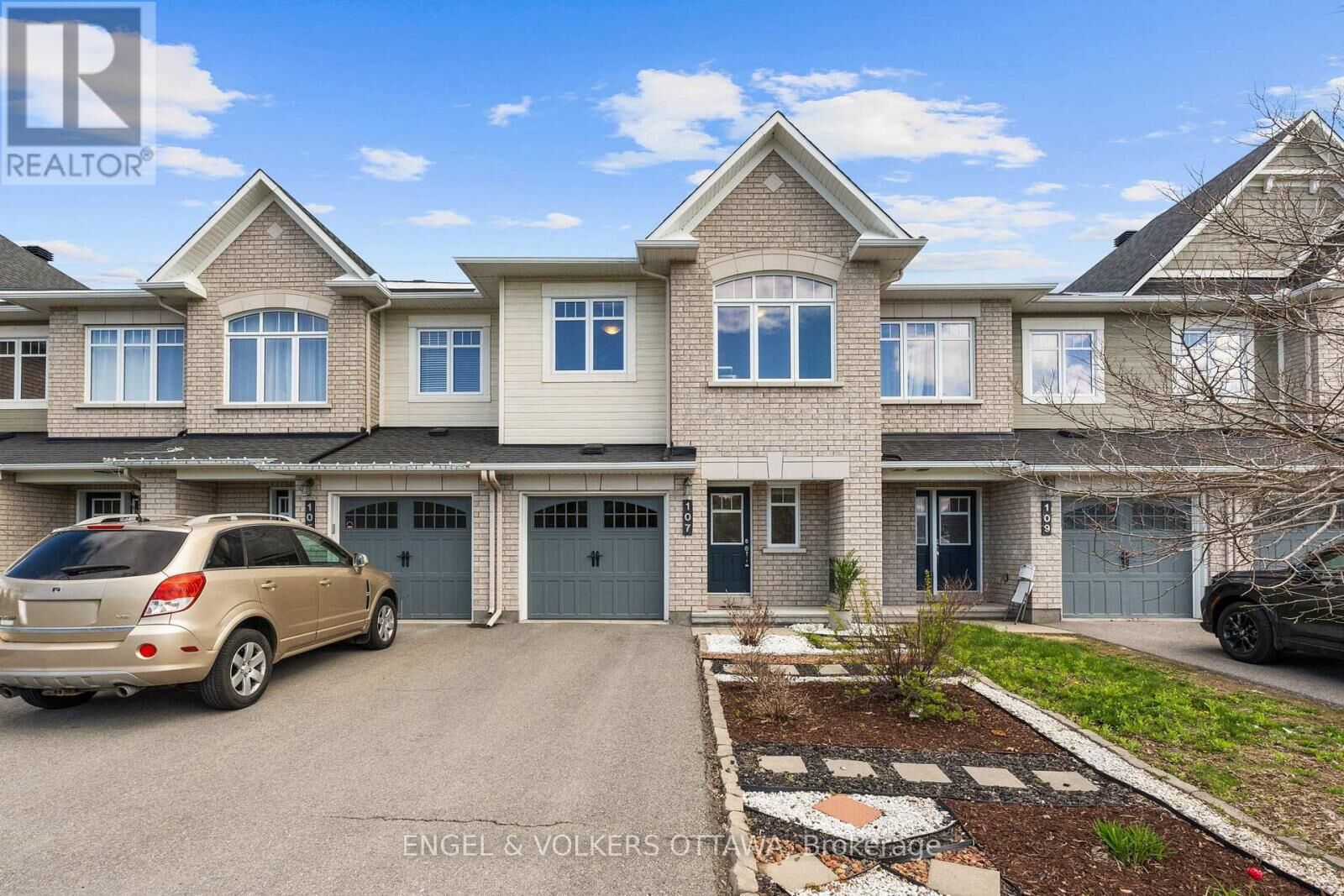 Property Photo: 107 Mancini Way ON K2J 5X3