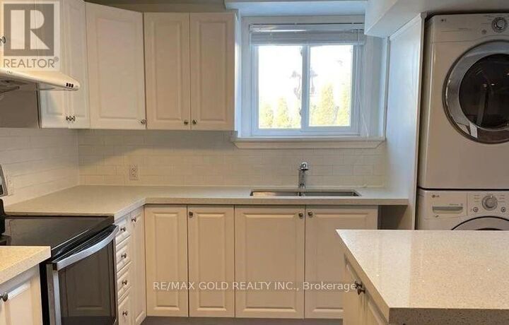 Property Photo:  10 Tracey Lynne Court Bsmt  ON L3S 3E5 