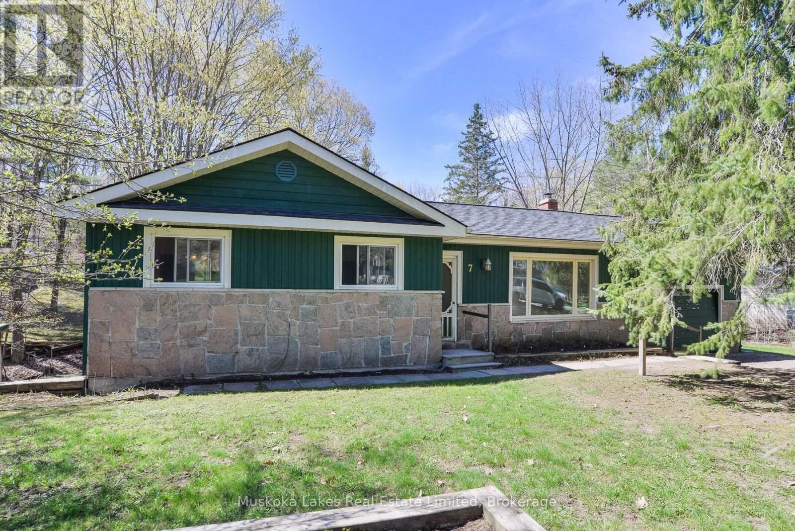 Property Photo:  7 Ferndale Road  ON P0B 1J0 