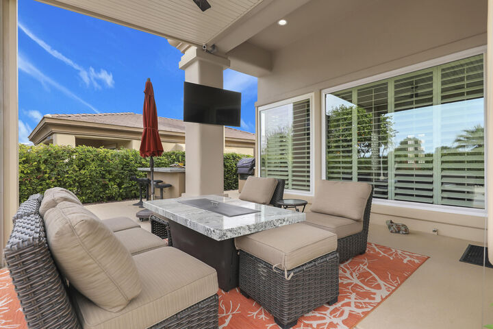 Property Photo: 42567 Bellagio Drive CA 92203