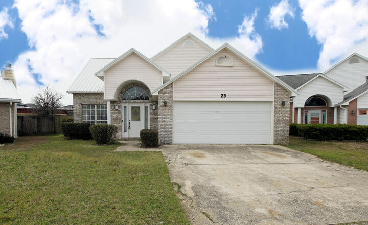 Property Photo:  23 Ruby Circle  FL 32569 