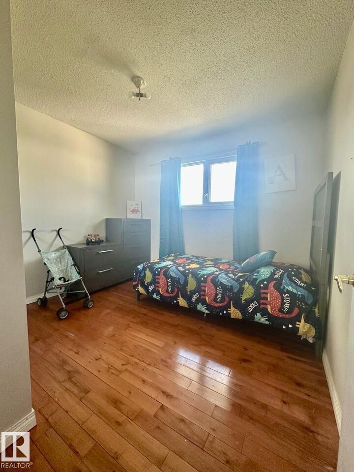 Property Photo:  8620 137 Avenue NW  AB T5E 1X0 