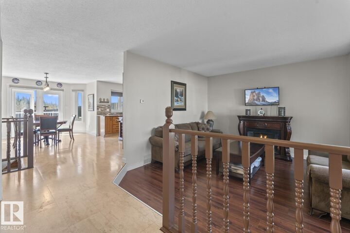 Property Photo:  1938 Forest Drive  AB T9M 1M1 