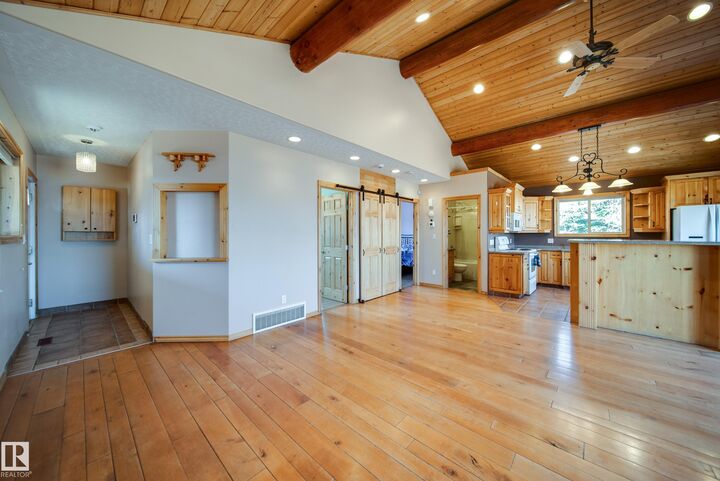 Photo de la propriété:  436 Lakeview Drive  AB T0E 1V0 