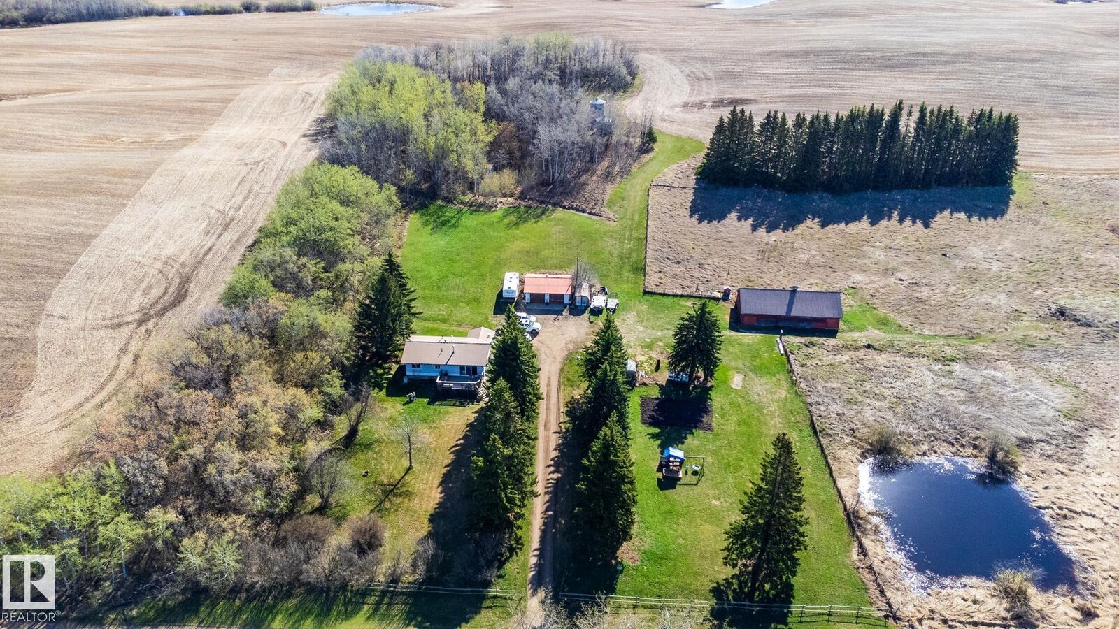 Property Photo:  58309 Rge Road 244  AB T0G 1L0 