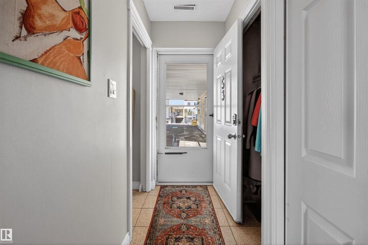 Property Photo:  53 Lancaster Terrace NW  AB T5X 5B4 
