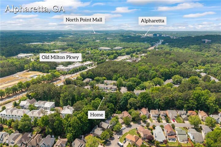 Property Photo: 3015 Camden Way GA 30005