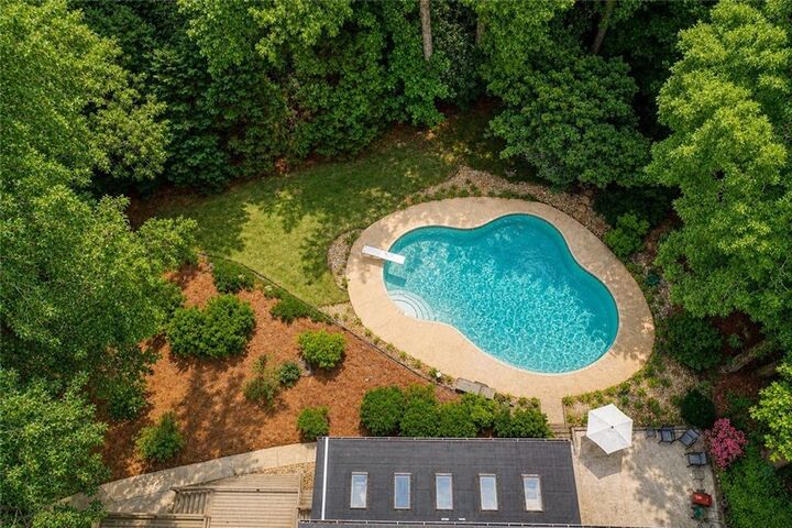 Property Photo:  625 River Chase Point  GA 30328 
