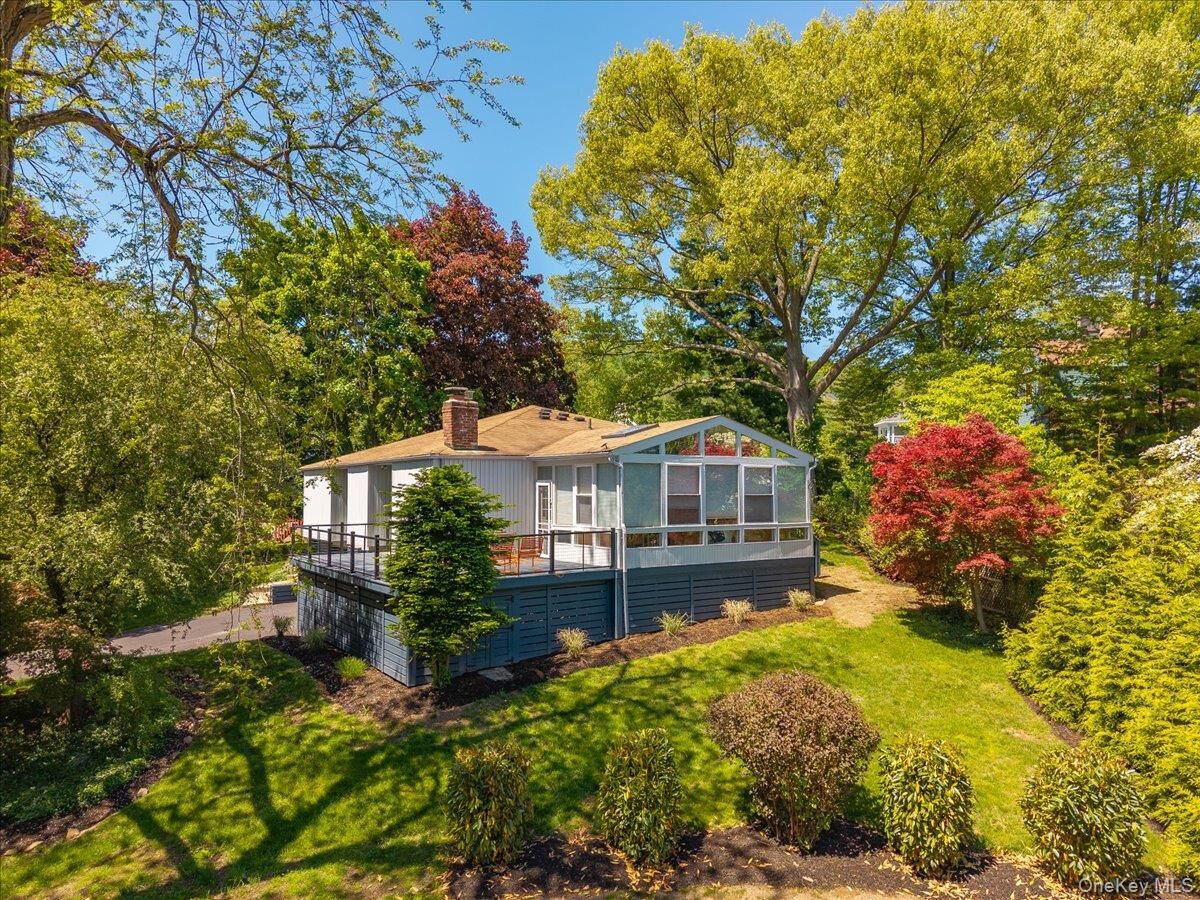 Property Photo:  9 Salisbury Place  NY 10960 
