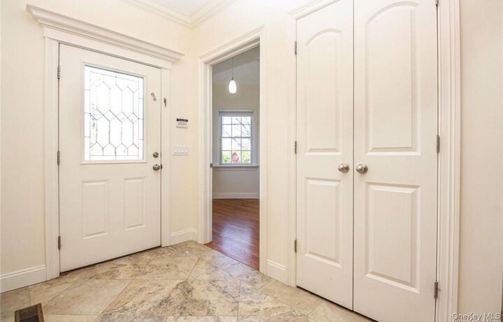 Property Photo:  114 Oak Street 114  NY 10528 