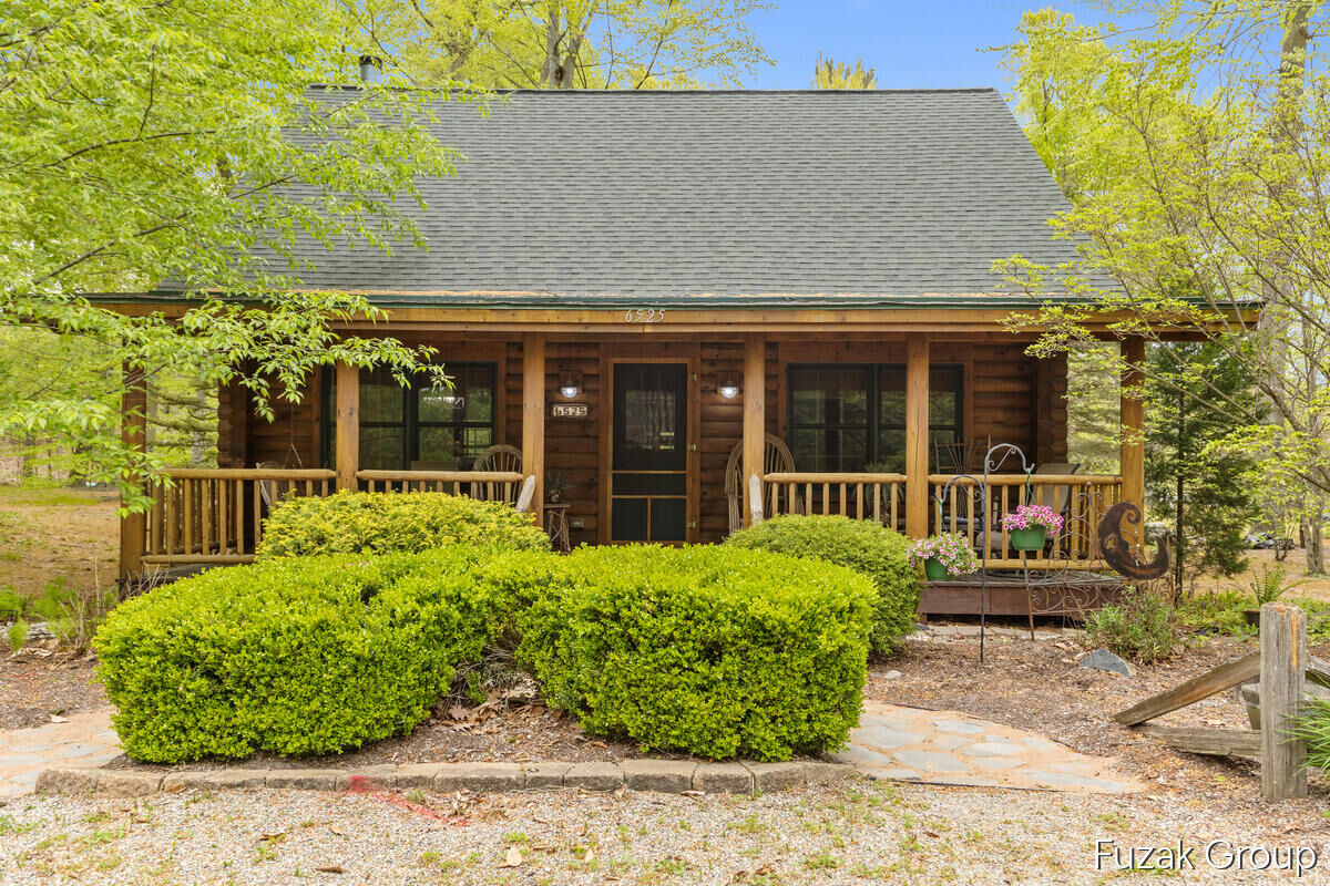 Property Photo: 6525 Goshorn Drive MI 49453