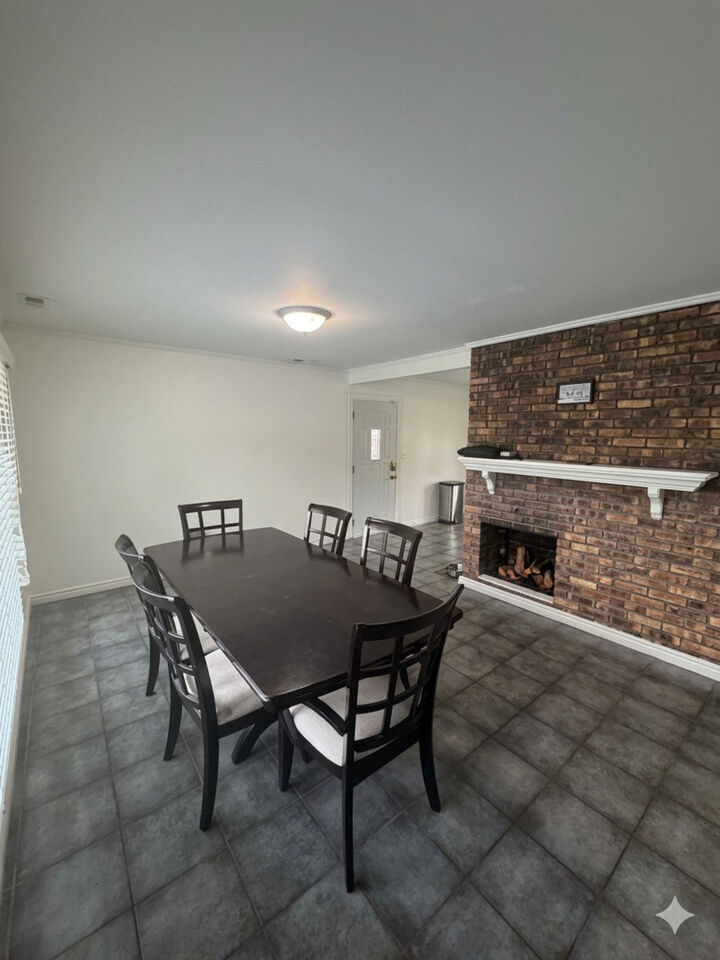 Property Photo:  4316 Elm Avenue  IL 60534 