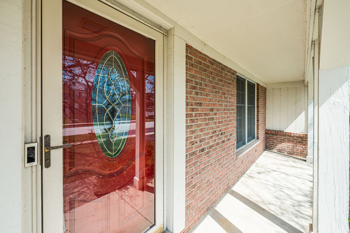 Property Photo:  1404 Halifax Drive  IL 60060 