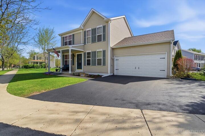 Property Photo:  604 Roosevelt Drive  IL 60543 