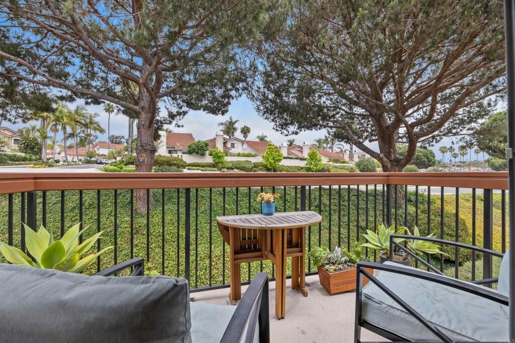 Property Photo: 4030 Porte La Paz 87 CA 92122