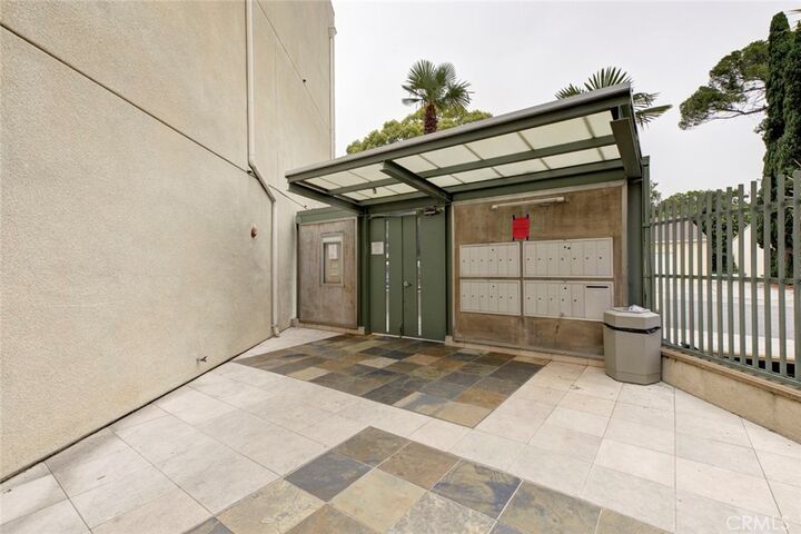 Property Photo:  2900 Fairway Avenue 407  CA 91214 