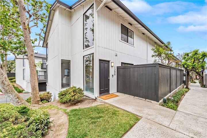 Property Photo:  1200 Las Arenas  CA 92627 