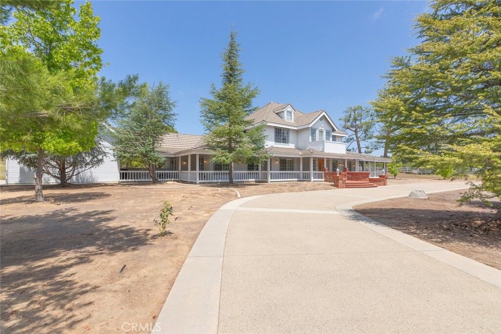 Property Photo: 19170 Vista De Cielo CA 92562