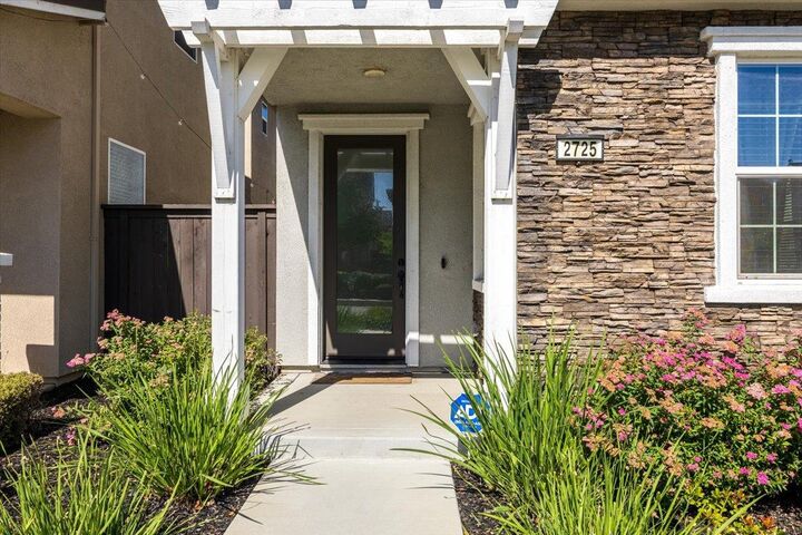 Property Photo: 2725 N Cove Drive CA 95833