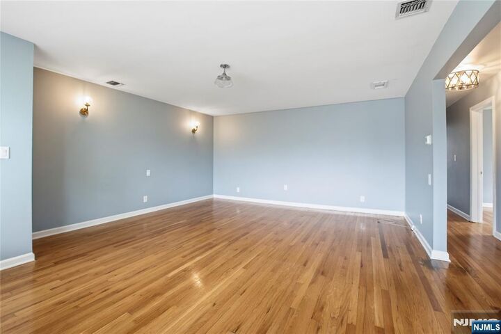 Property Photo:  112 E Ackerman Avenue B Right Side  NJ 07630 