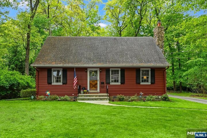 Property Photo:  187 Henry Place  NJ 07481 
