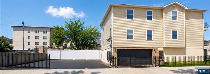 Property Photo:  272-274 Orange Street  NJ 07103 