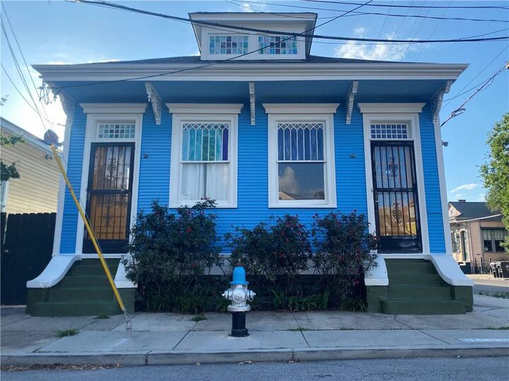 Property Photo:  1433 Dauphine Street  LA 70116 