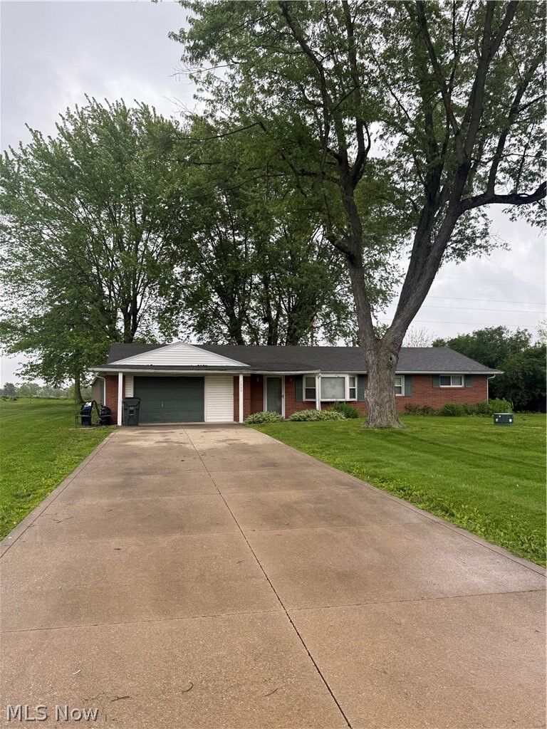 Property Photo:  7660 Lakefield Street  OH 44641 