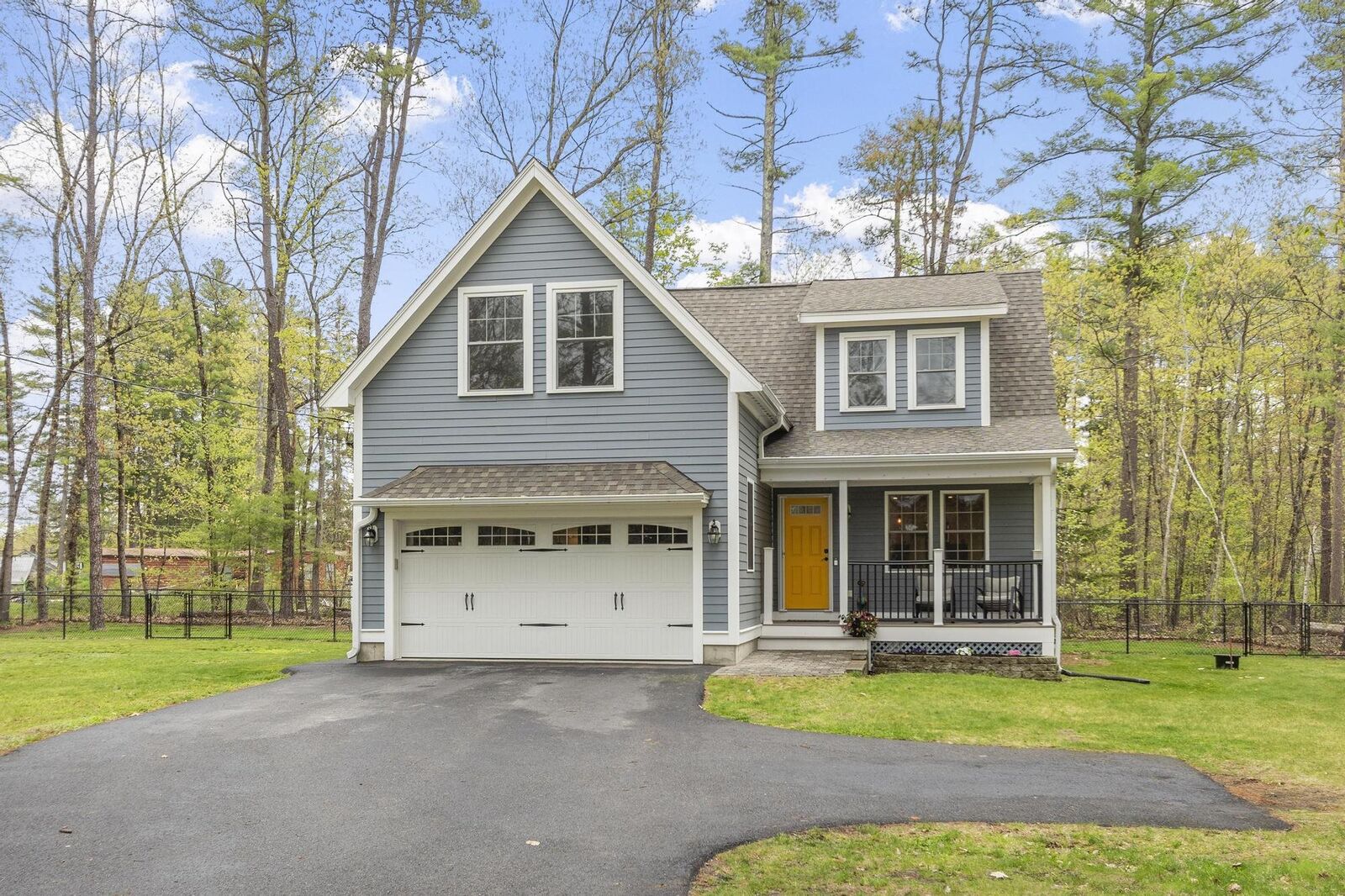 Property Photo:  55 Mill Pond Road  NH 03042 