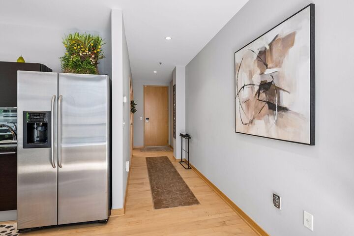 Property Photo:  3104 W Lake Street 103  MN 55416 