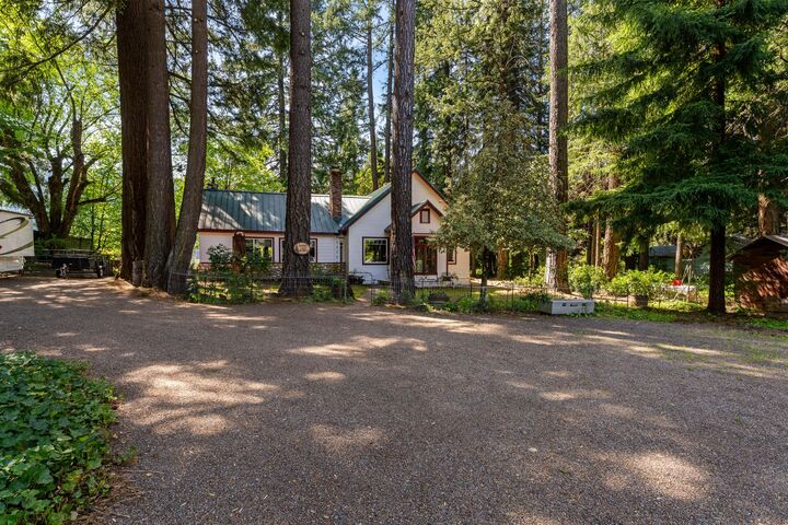 Property Photo:  1631 Mill Creek Drive  OR 97536 